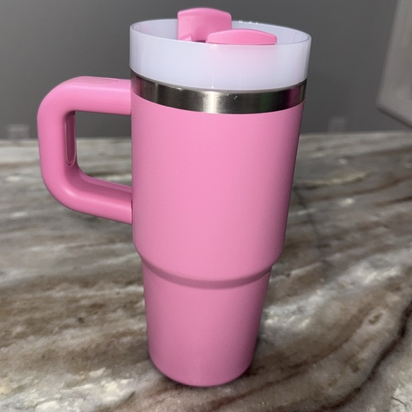 Stanley - Picture 4 of 5